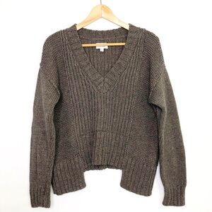 Pistola brown V-neck chunky sweater